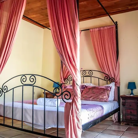 Niriides Old Listing Villa